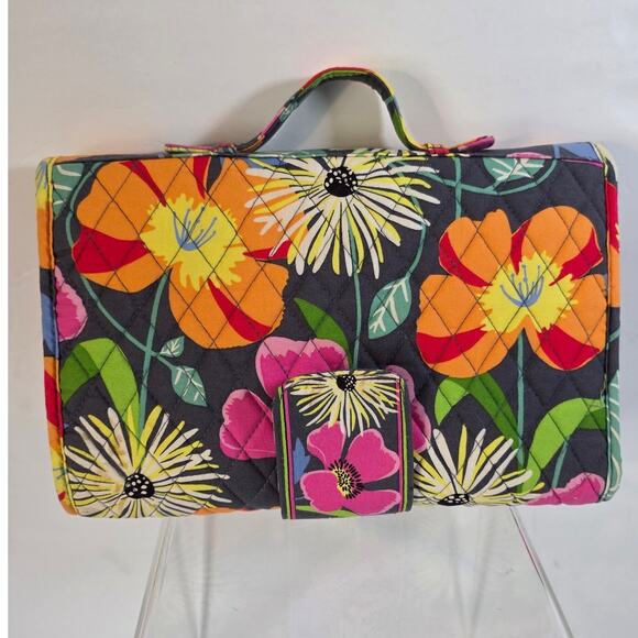 Authentic Vera Bradley Changing Pad Clutch Va Va Bloom Baby Diaper Mat Travel - Picture 1 of 6